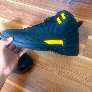 Jordan 12 black taxi